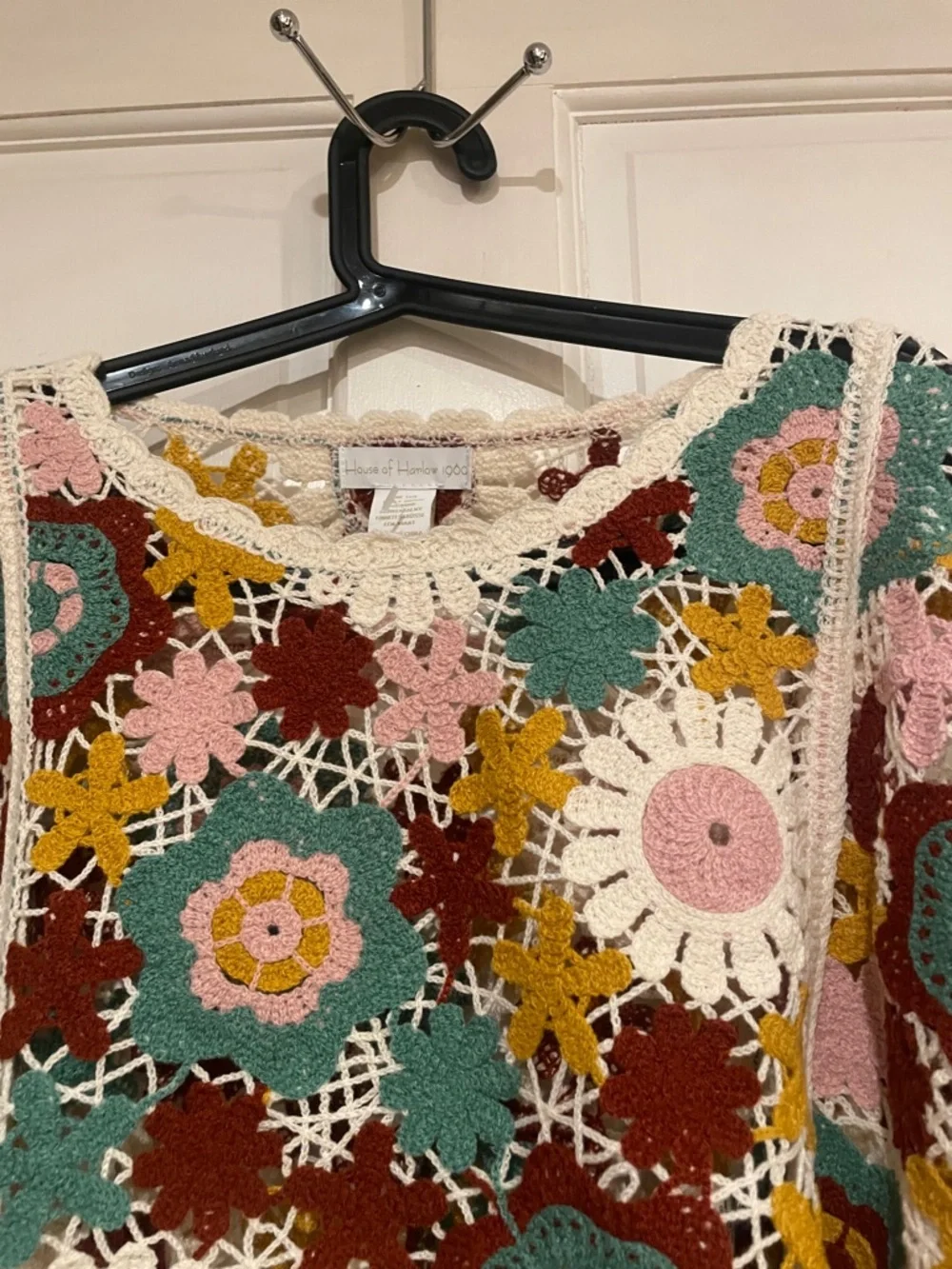 House of Harlow Crochet fringed crop sweater. - Picture 4 of 6